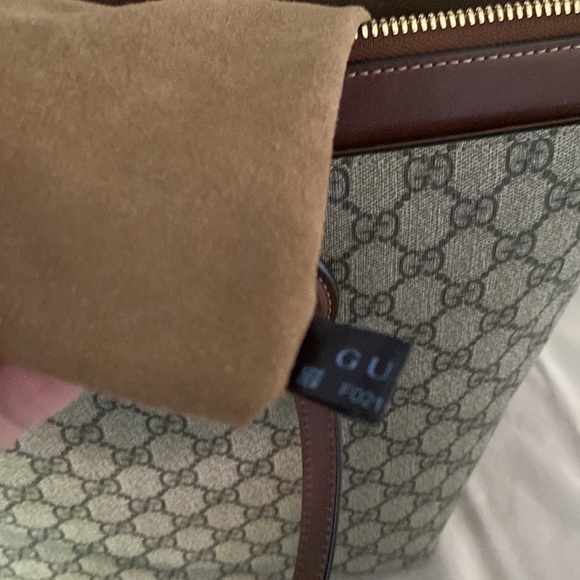 Auth GUCCI Monogram tote made in Italy - Picture 10 of 16